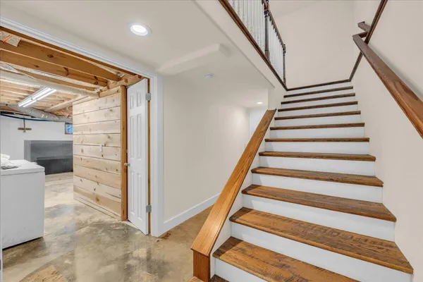 $550,000 | 162 1st Street, Monteagle, TN 37356