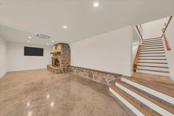 $550,000 | 162 1st Street, Monteagle, TN 37356
