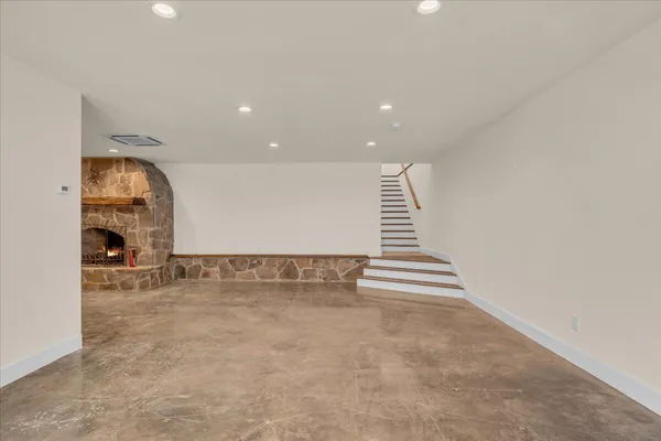 $550,000 | 162 1st Street, Monteagle, TN 37356