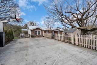 162 1st Street Monteagle, TN 37356 - Photo 4 of 32 EF9BA9C7-04B0-412B-A950-E8C9AC994C9D_4_5