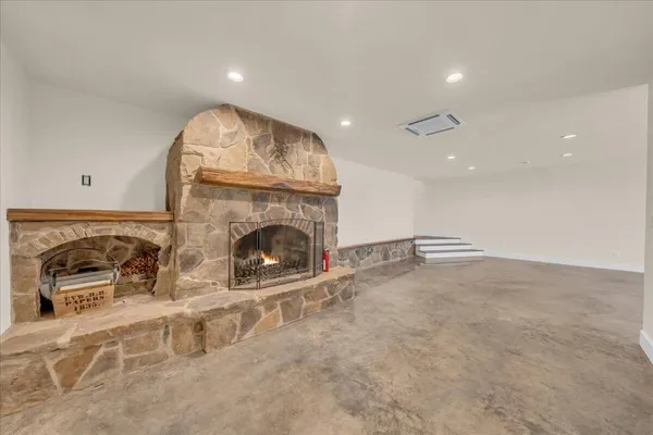 $550,000 | 162 1st Street, Monteagle, TN 37356