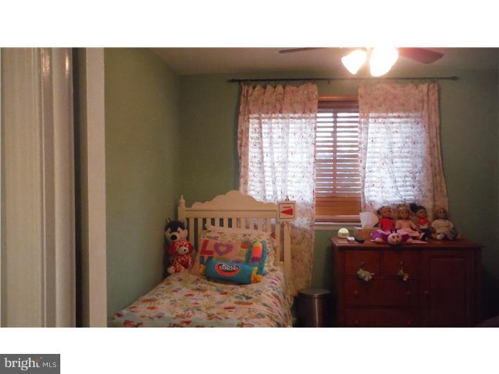 112 Thorndike Road Philadelphia, PA 19115 - Photo 14 of 25