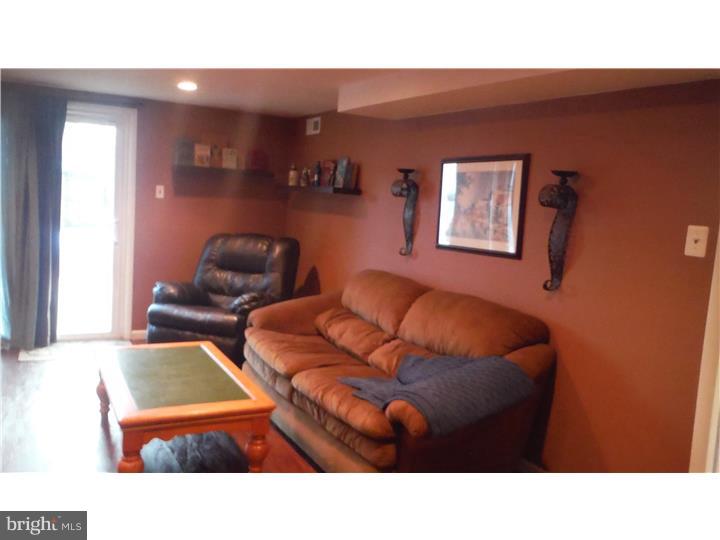 112 Thorndike Road Philadelphia, PA 19115 - Photo 19 of 25 Family Room