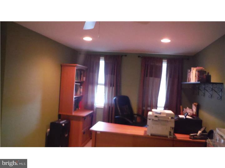 112 Thorndike Road Philadelphia, PA 19115 - Photo 20 of 25 Office / Study