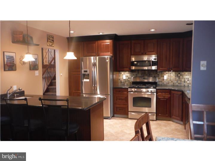 112 Thorndike Road Philadelphia, PA 19115 - Photo 4 of 25 Kitchen