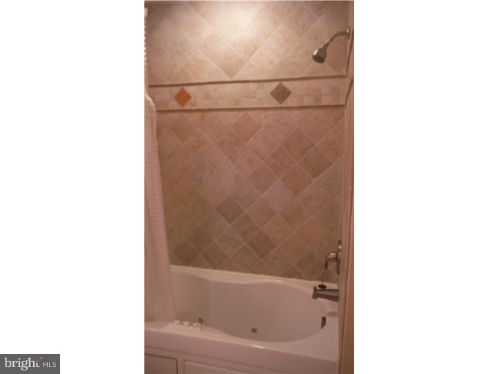 112 Thorndike Road Philadelphia, PA 19115 - Photo 10 of 25
