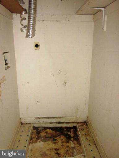 9727 Eustice Road Randallstown, MD 21133 - Photo 4 of 29 laundry room
