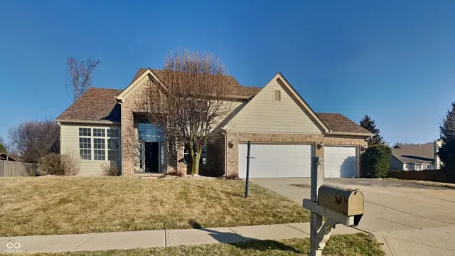 $379,900 | 11144 Echo Trail, Indianapolis, IN 46236