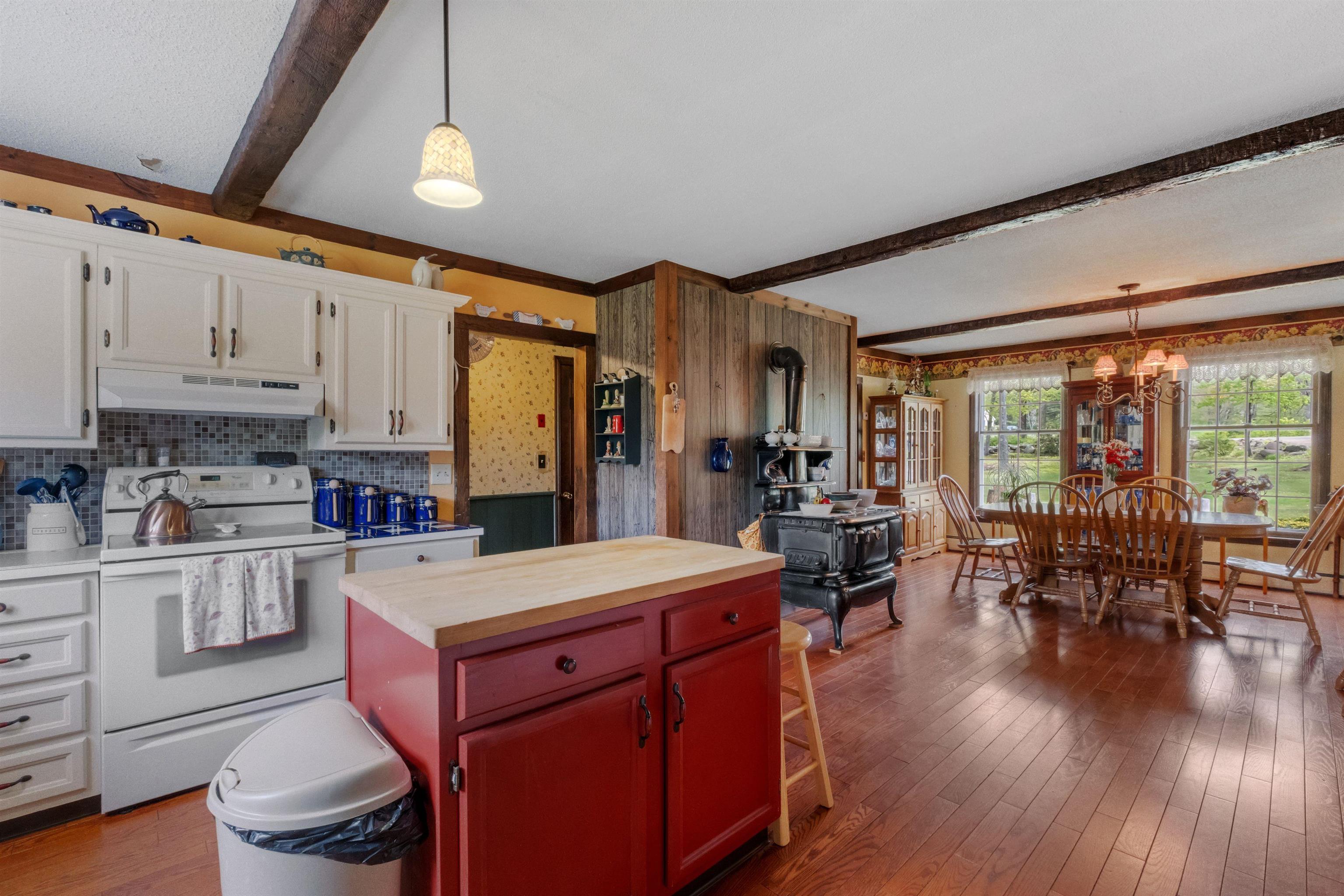 282 Currier Road Hill, NH 03243 - Photo 6 of 59