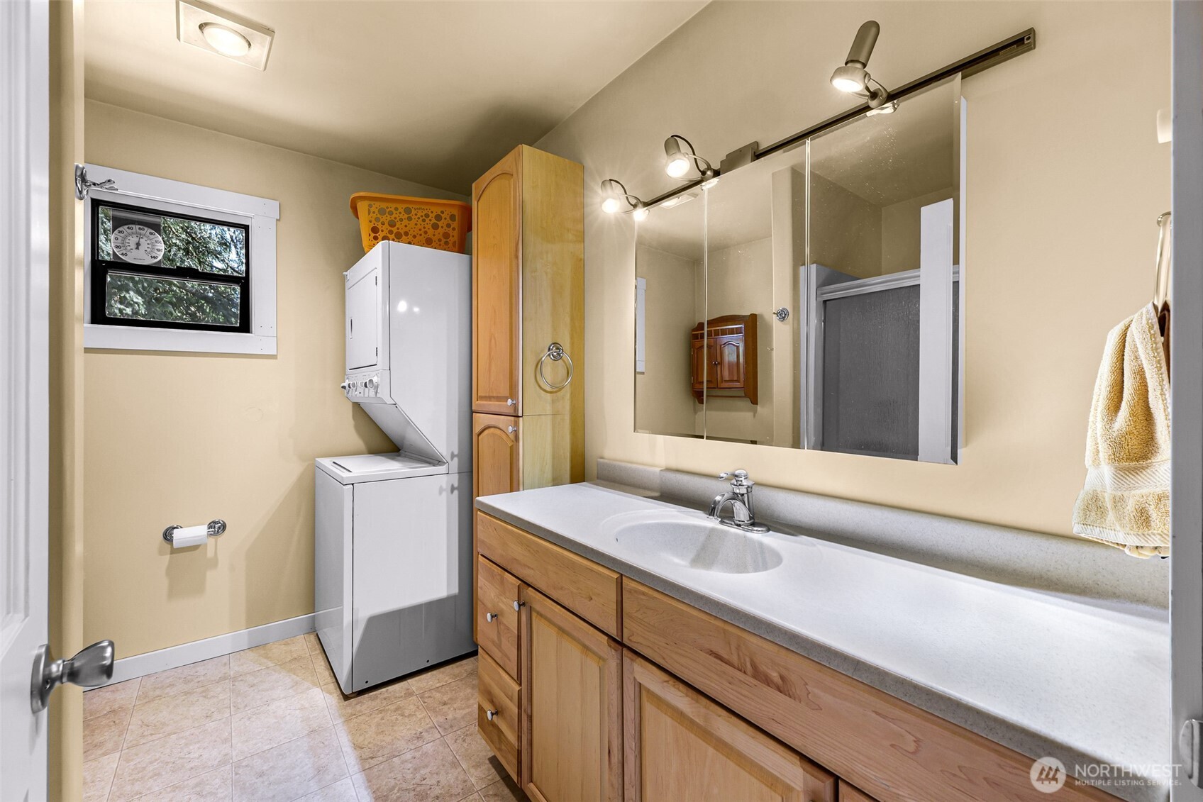 6701 Holst Road Clinton, WA 98236 - Photo 34 of 40