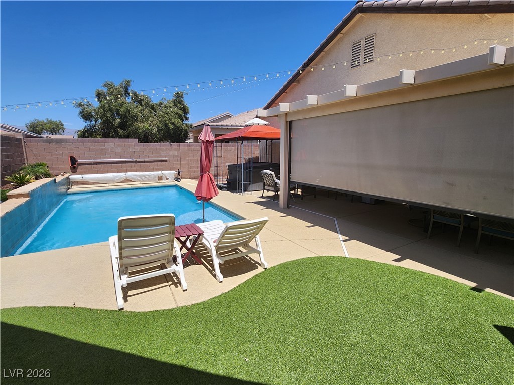 4705 Cedar Ranch Court North Las Vegas, NV 89031 - Photo 4 of 34