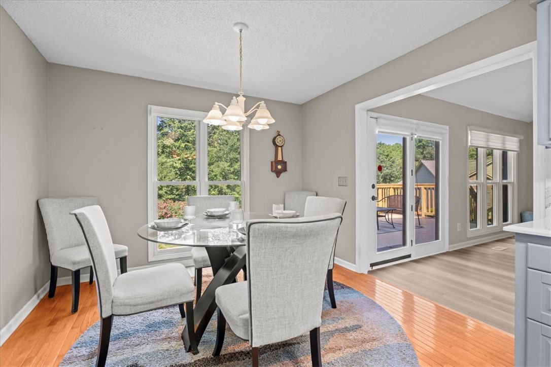 2017 Crystal Bay Court Seneca, SC 29672 - Photo 11 of 39 Dining room