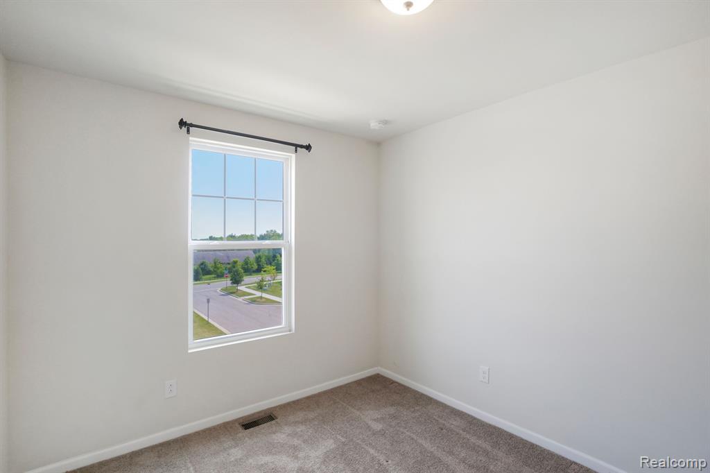 2920 Glenbar Circle Rochester, MI 48307 - Photo 22 of 39
