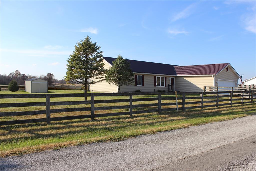 6022 North Rhodes Road Martinsville, IN 46151 - Photo 2 of 13 Gallery Image 2