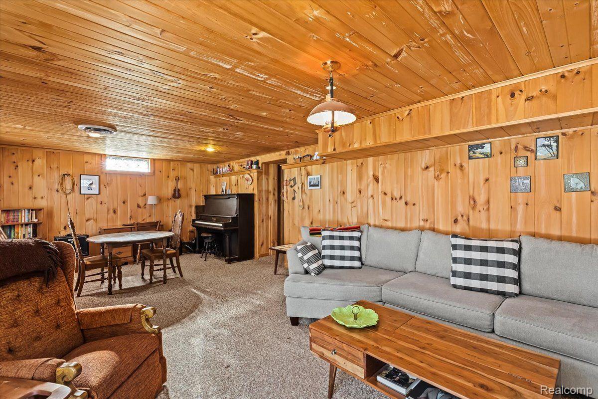 4529 Pleasant Valley Road Brighton, MI 48114 - Photo 39 of 66 Gallery Image 39