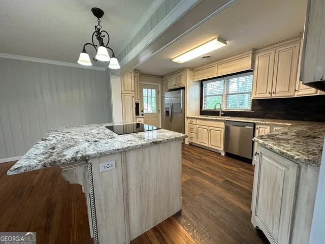 $199,900 | 322 Magnolia Drive, Adel, GA 31620