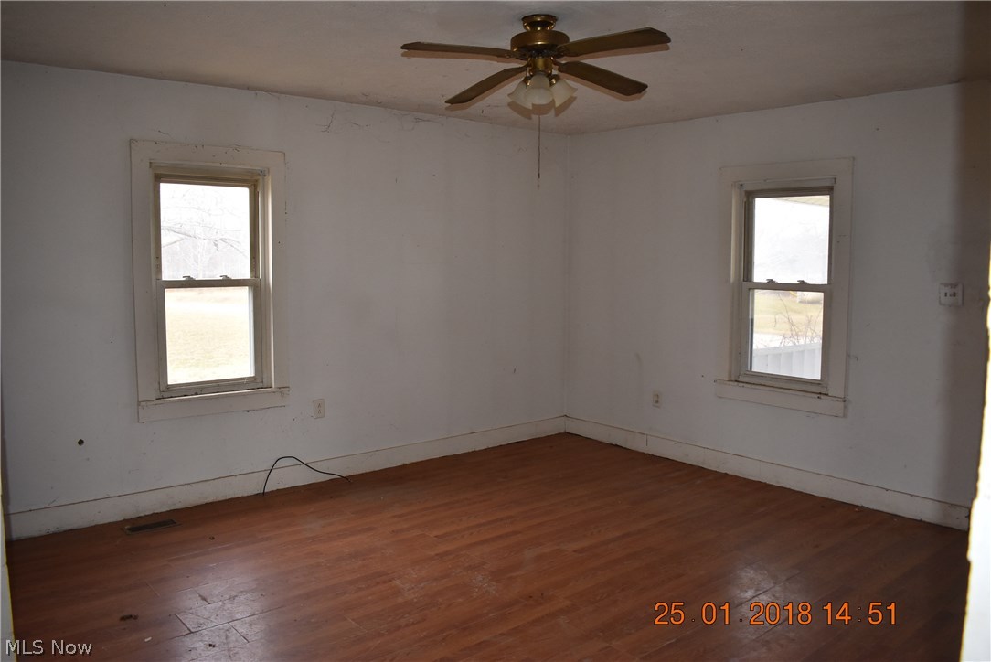 1835 Thomas Road Willard, OH 44890 - Photo 4 of 12 Gallery Image 4