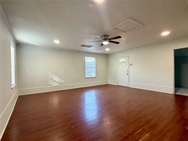 $2,200 | 17501 Ranch To Market Road 150, Driftwood, TX 78619