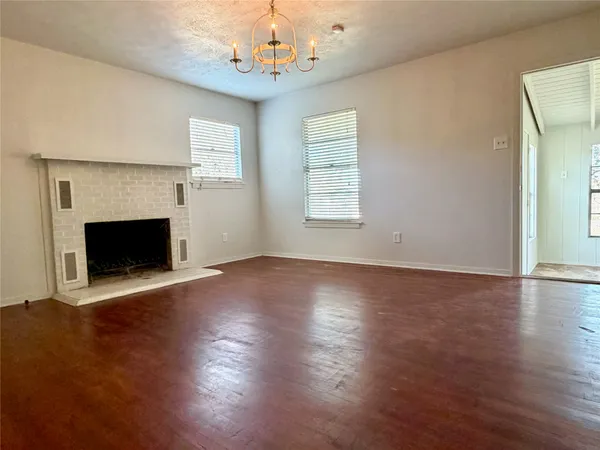 $2,200 | 17501 Ranch To Market Road 150, Driftwood, TX 78619