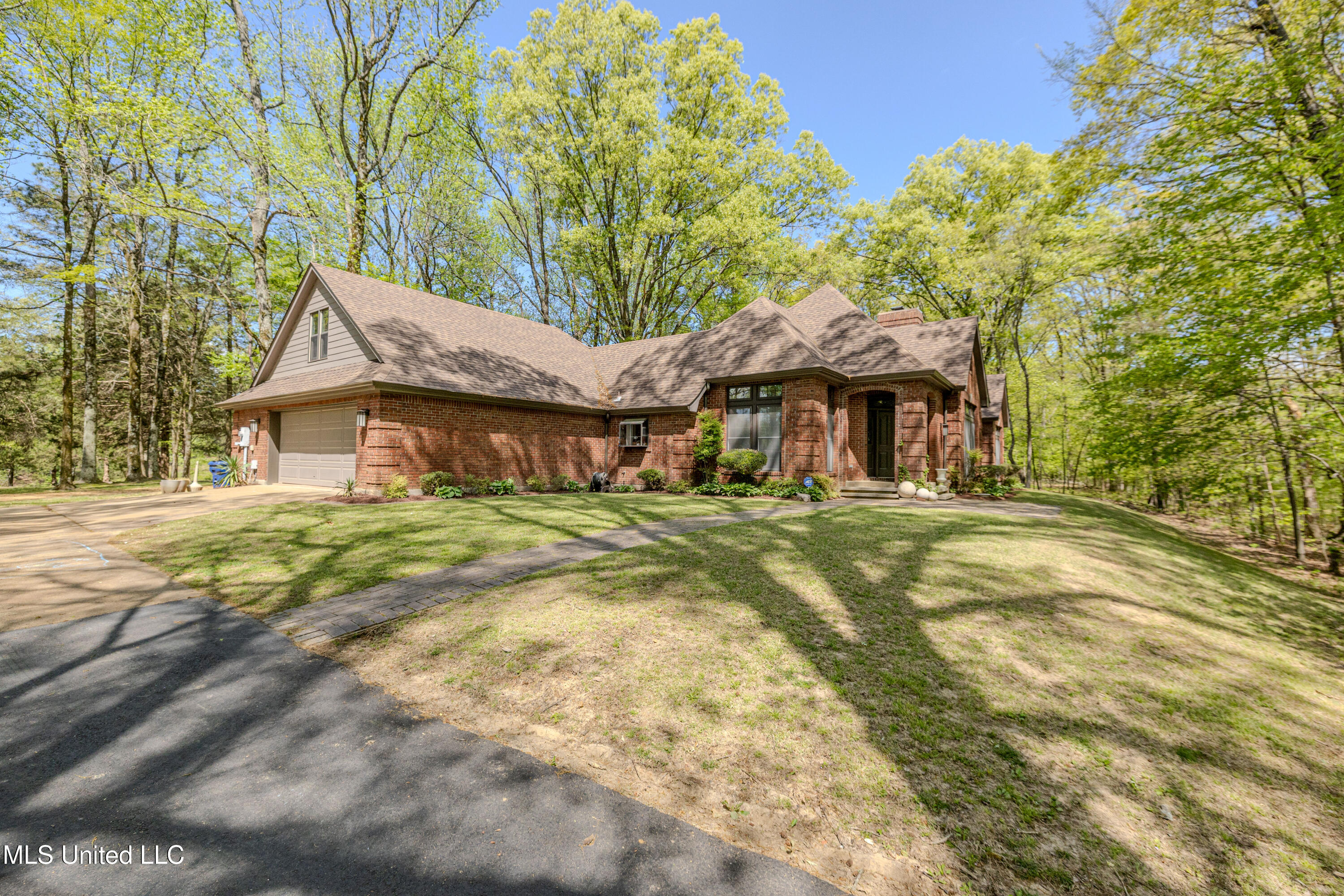 1651 Malone Road Nesbit, MS 38651 - Photo 2 of 59 Malone-18