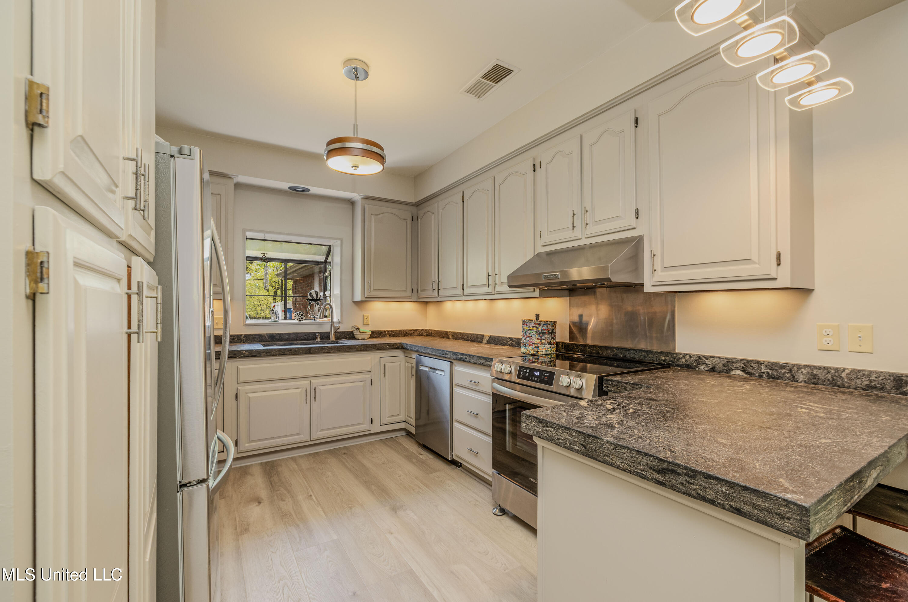 1651 Malone Road Nesbit, MS 38651 - Photo 36 of 59 Malone-37