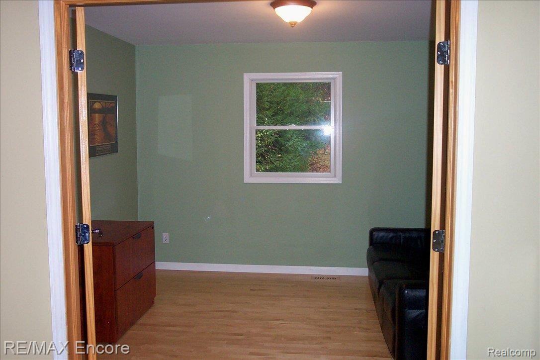 12251 Shaffer Road Davisburg, MI 48350 - Photo 16 of 25 dcp_4294.jpg