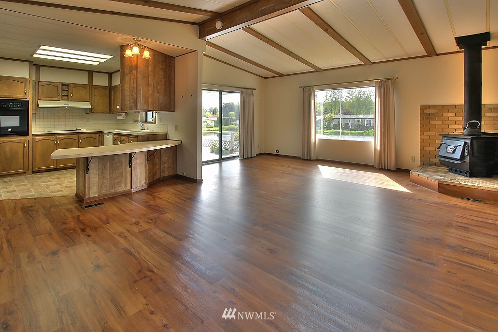 23806 Lake Drive East Bothell, WA 98021 - Photo 14 of 25