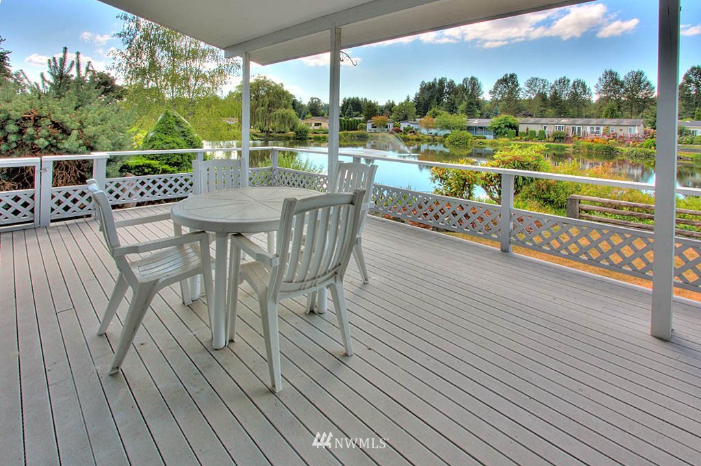 23806 Lake Drive East Bothell, WA 98021 - Photo 9 of 25