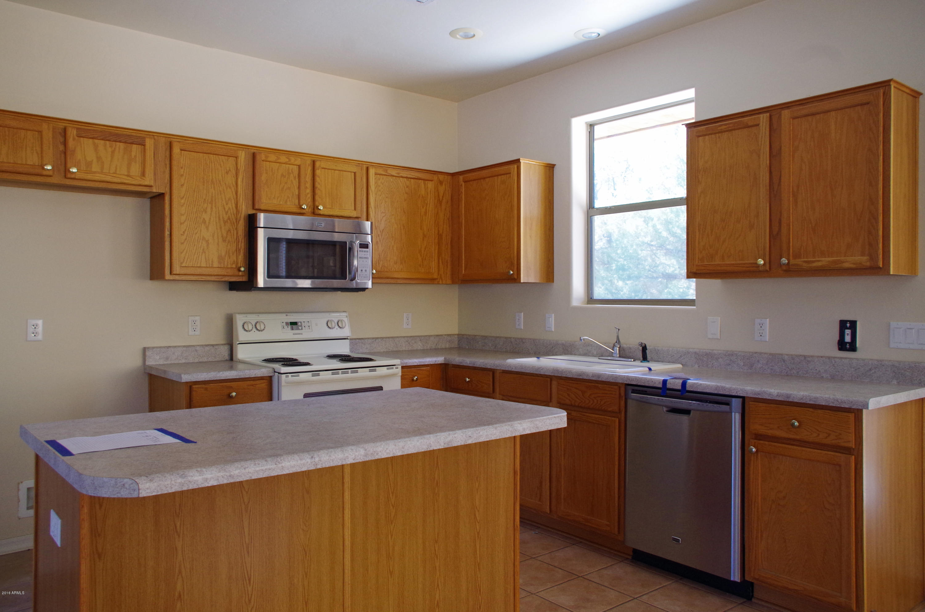 309 West Christopher Point Payson, AZ 85541 - Photo 3 of 10 Kitchen