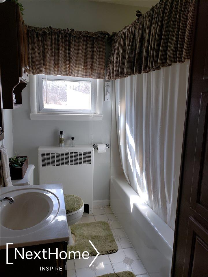 4116 South Dye Road Swartz Creek, MI 48473 - Photo 8 of 22 31375519-7.JPG