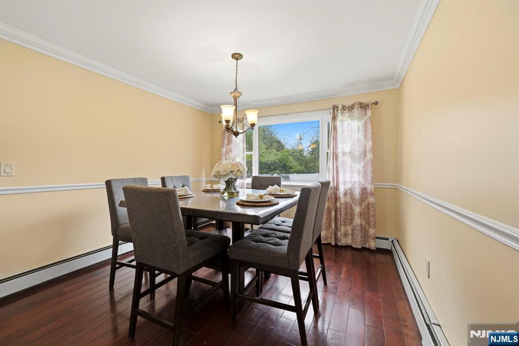 22 Federal Hill Road Pompton Lakes, NJ 07442 - Photo 4 of 40