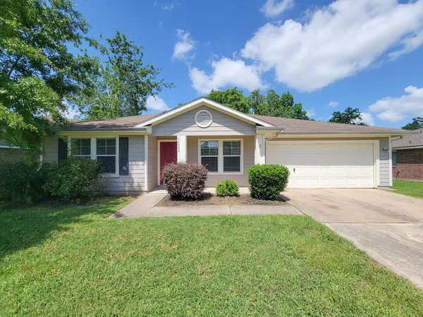 $1,750 | 16842 Marlin Spike Way, Crosby, TX 77532