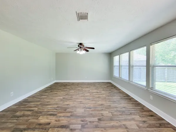 $1,750 | 16842 Marlin Spike Way, Crosby, TX 77532