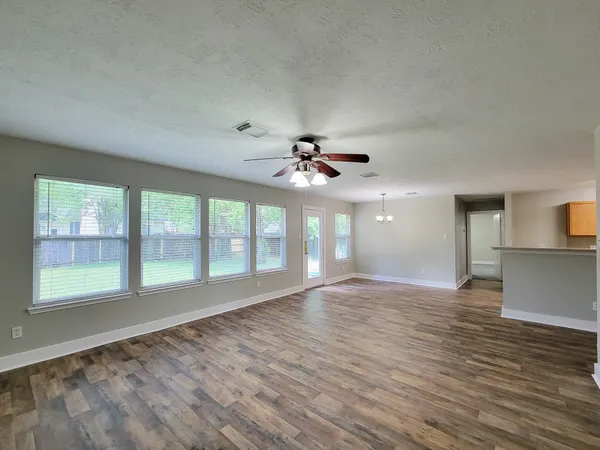 $1,750 | 16842 Marlin Spike Way, Crosby, TX 77532