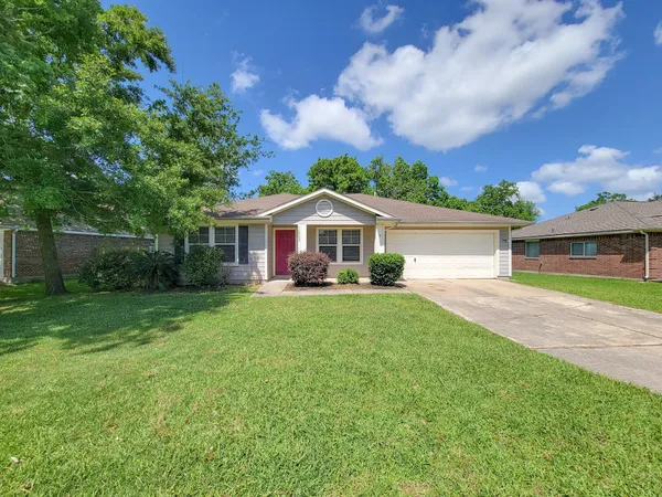 $1,750 | 16842 Marlin Spike Way, Crosby, TX 77532