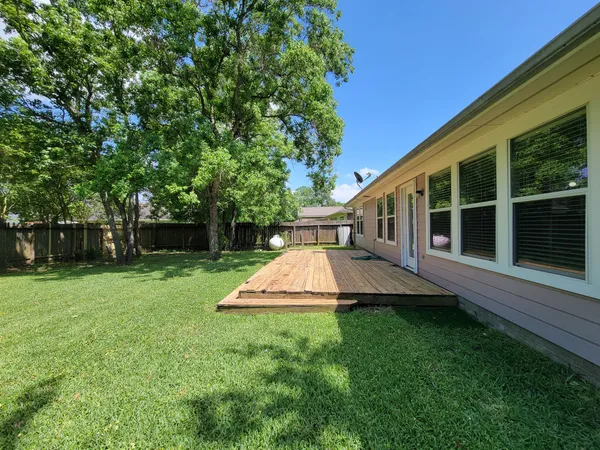 $1,750 | 16842 Marlin Spike Way, Crosby, TX 77532