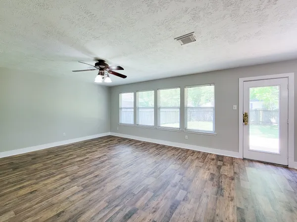 $1,750 | 16842 Marlin Spike Way, Crosby, TX 77532