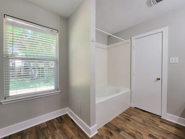 $1,750 | 16842 Marlin Spike Way, Crosby, TX 77532