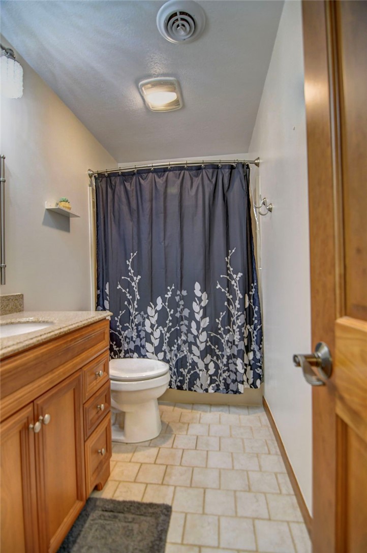 3585 North Woodridge Drive Decatur, IL 62526 - Photo 25 of 47