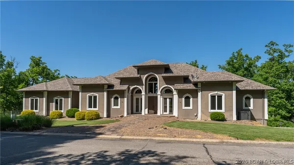$879,000 | 120 West Cross Fox Trail, Camdenton, MO 65020