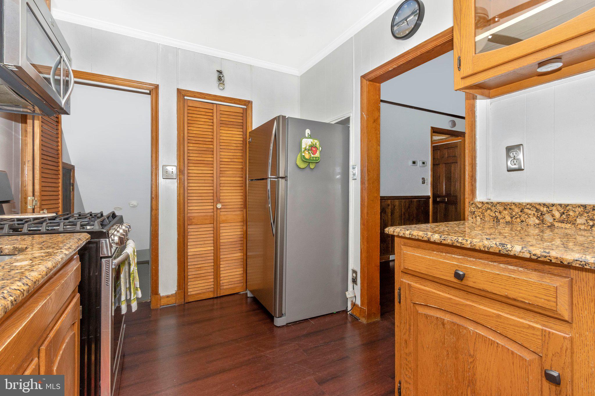 3609 Clarinth Road Baltimore, MD 21215 - Photo 17 of 50