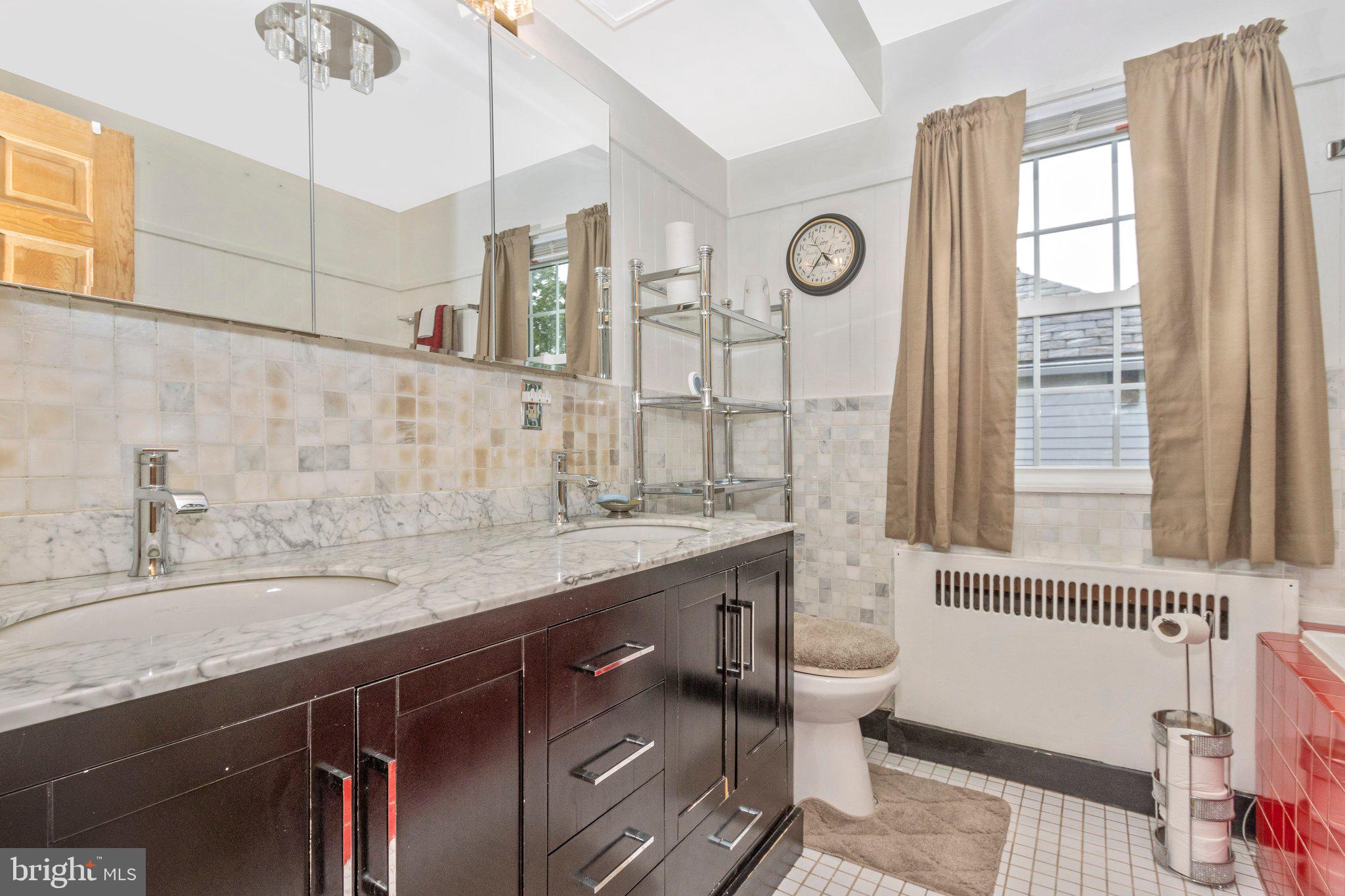 3609 Clarinth Road Baltimore, MD 21215 - Photo 29 of 50 Hall Bath (upper lever)