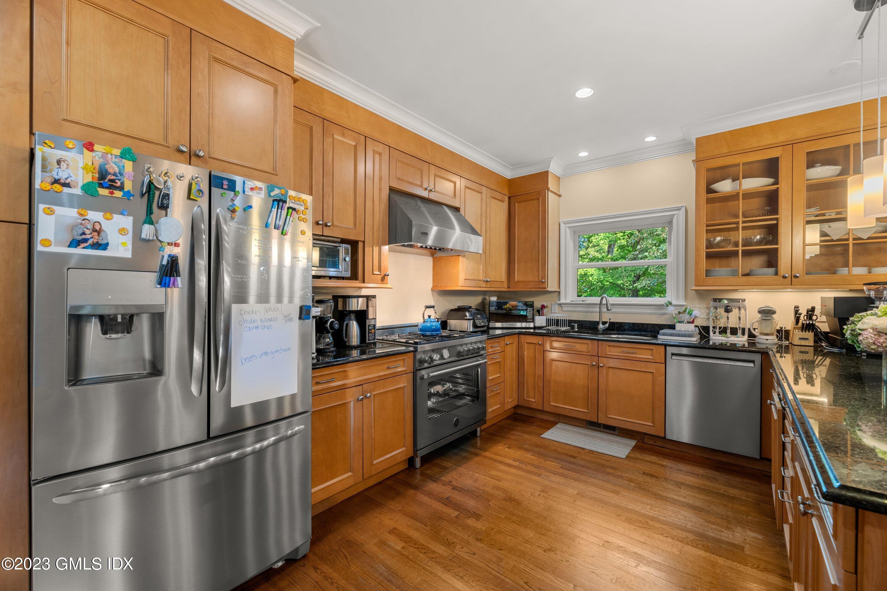 176 Valley Road Cos Cob, CT 06807 - Photo 7 of 33 DSC_8034.jpg-SMALL