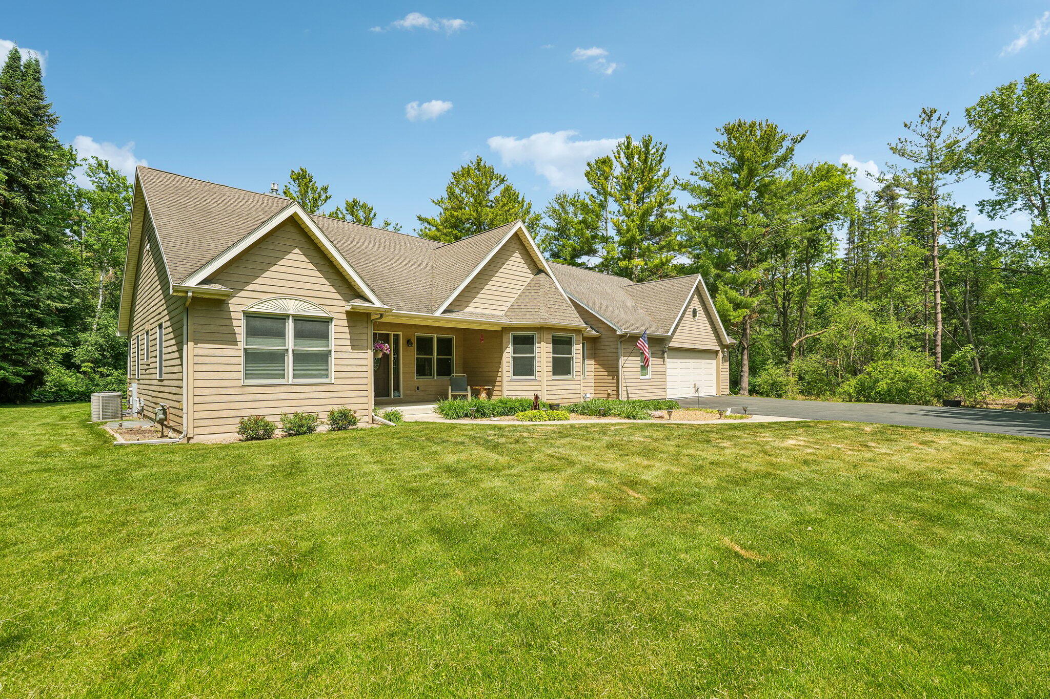 8040 West S County Line Road Franklin, WI 53132 - Photo 32 of 49 Great yard