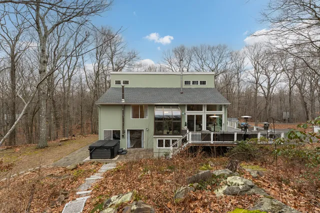 $620,000 | 286 Weatherly Trail, Guilford, CT 06437