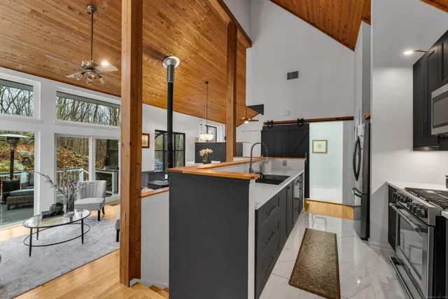 $620,000 | 286 Weatherly Trail, Guilford, CT 06437