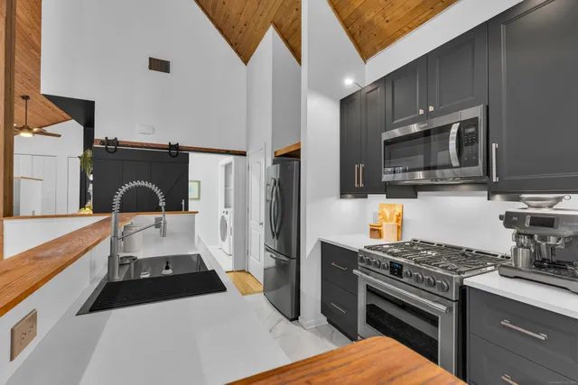 $620,000 | 286 Weatherly Trail, Guilford, CT 06437