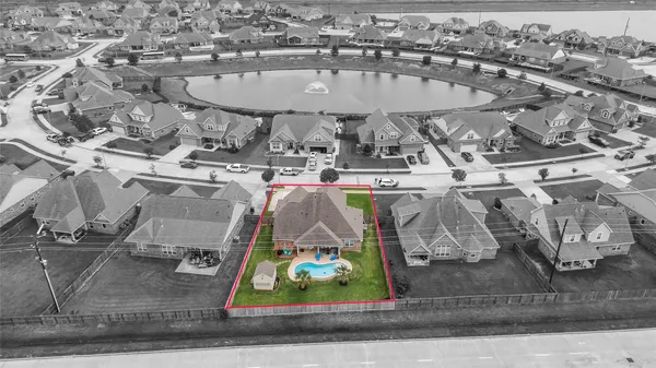 $490,000 | 9723 Suffolk Downs Drive, Mont Belvieu, TX 77523