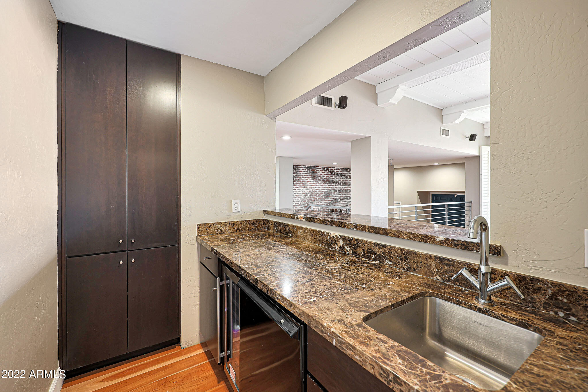 4432 East Camelback Road, Unit 118 Phoenix, AZ 85018 - Photo 15 of 26 Bar
