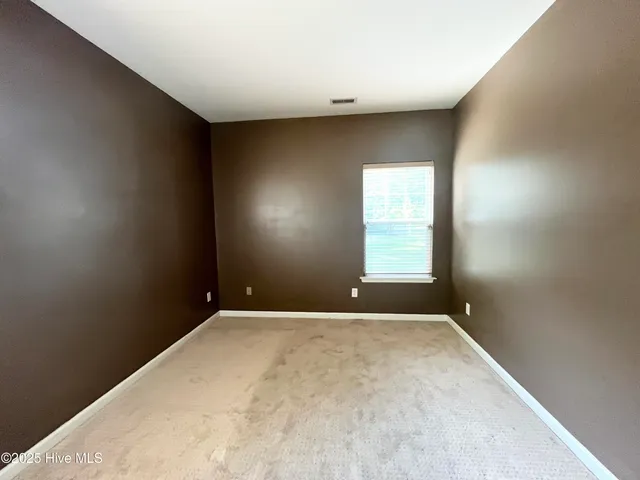 $1,617 | 406 Osprey Cove, Elizabeth City, NC 27909